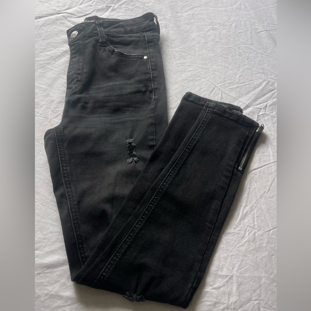 Fashion Nova Black Skinny Jeans with Ankle Zipper Detail